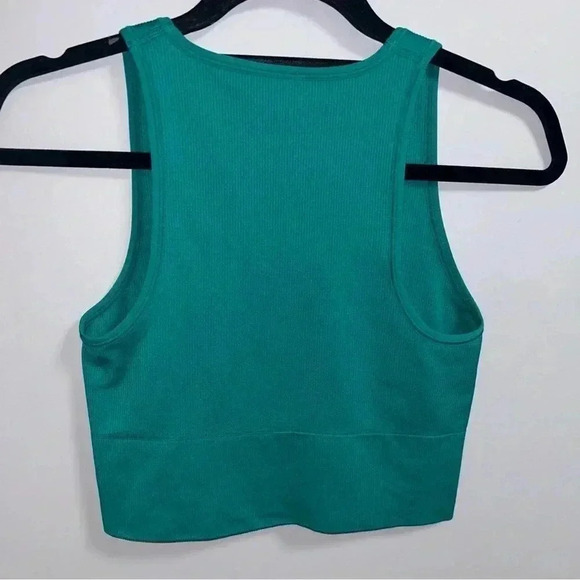 Athleta - Aurora Seamless Crop  Rib Tank - Picture 2 of 3